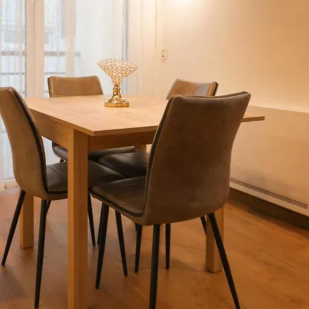 Апартаменты Golden View Сокобаня