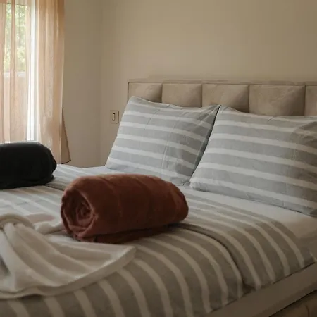 Апартаменты Golden View *