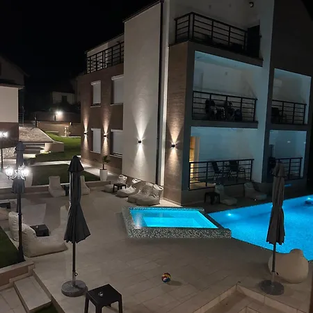 Lägenhet Golden View