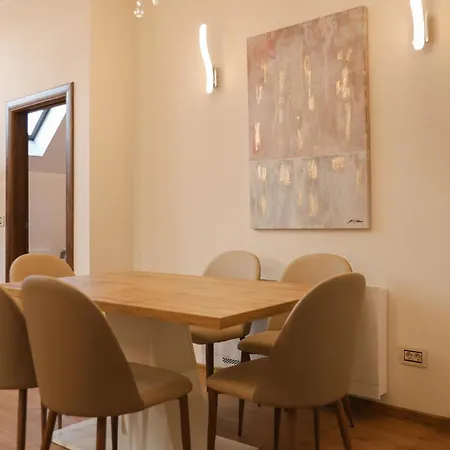 Апартаменты Golden View Сокобаня