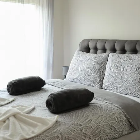 Golden View Апартаменты *