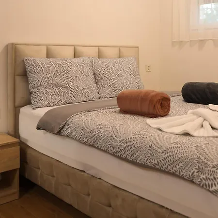 Апартаменты Golden View *