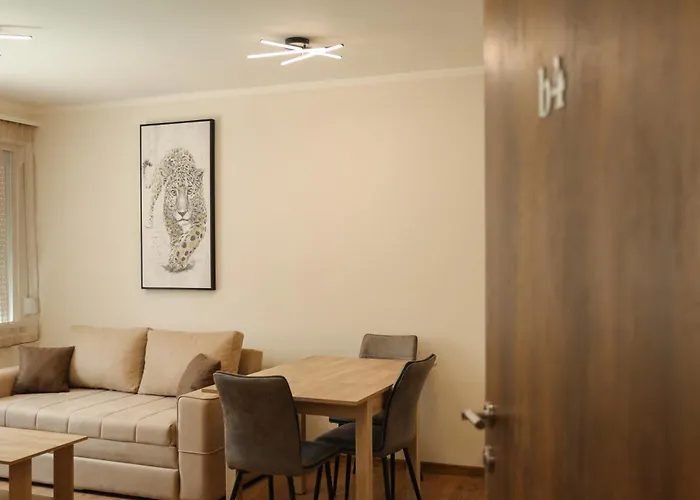 Golden View アパート