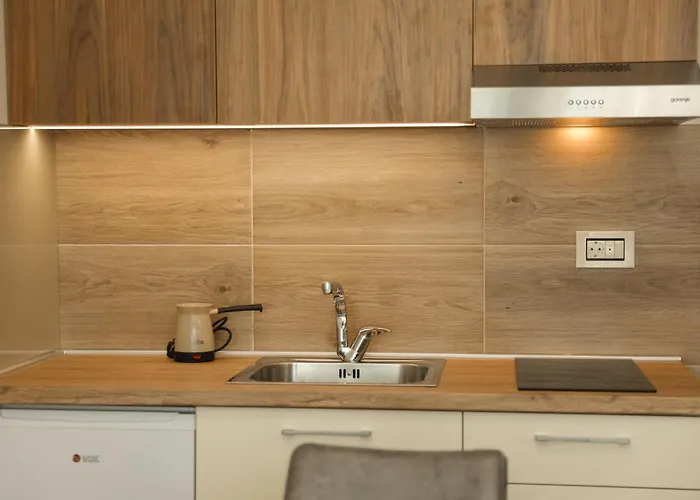 Golden View 索科矿泉村