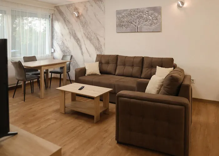 Golden View アパート *