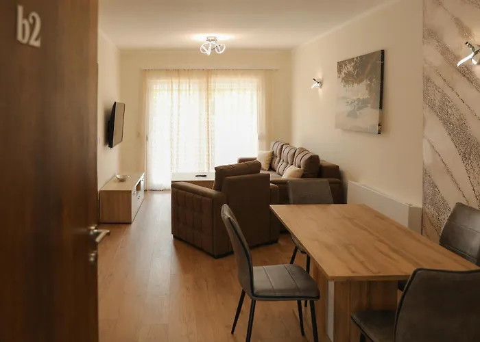 Golden View 索科矿泉村