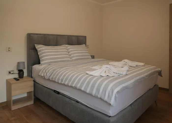 Golden View * 索科矿泉村