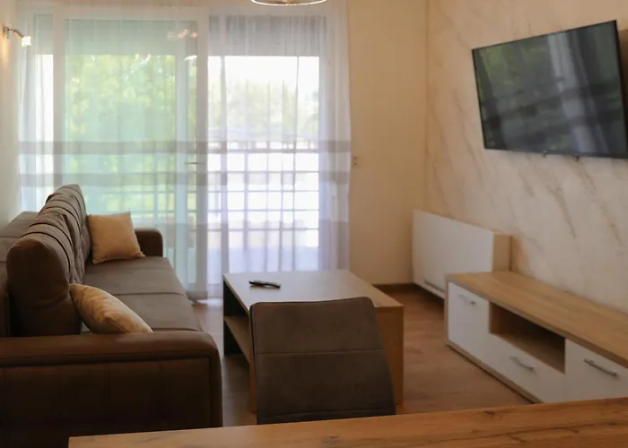 Golden View アパート