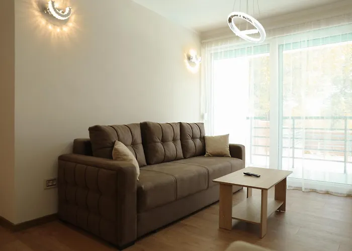 Golden View 公寓 *