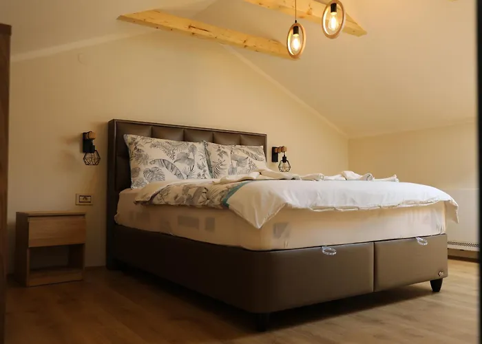 Golden View * 索科矿泉村